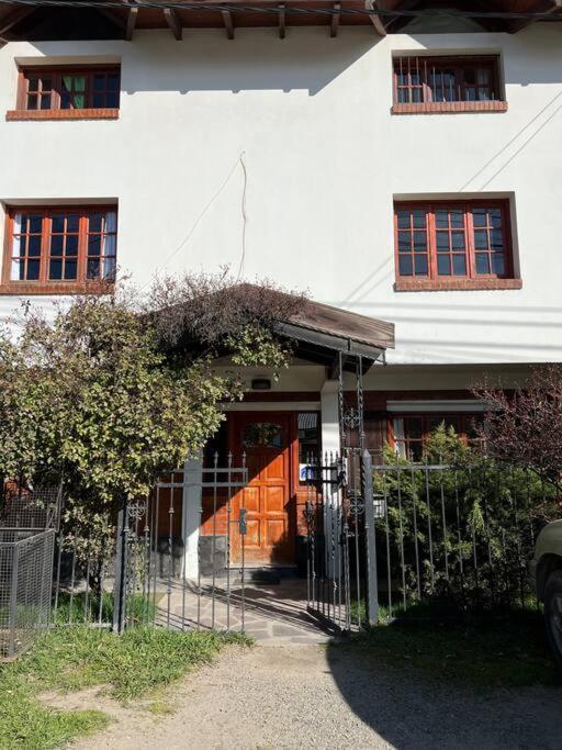 Departamentos Patagonia Calle Rivadavia El Bolsón Dış mekan fotoğraf